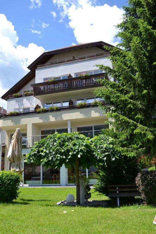 Familienhotel Alpina All Inklusive 웬스 외부 사진