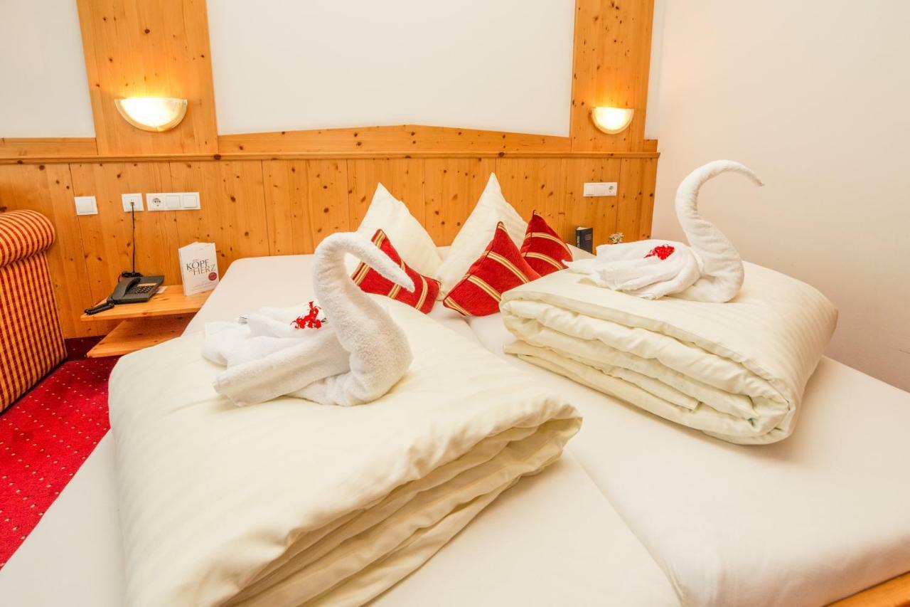 Familienhotel Alpina All Inklusive 웬스 외부 사진