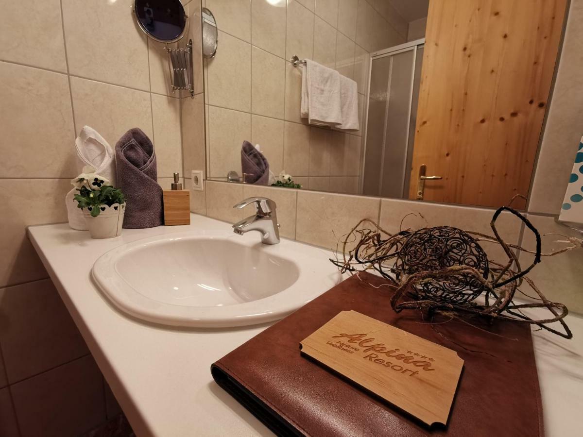 Familienhotel Alpina All Inklusive 웬스 외부 사진